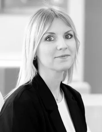 Louise Lago